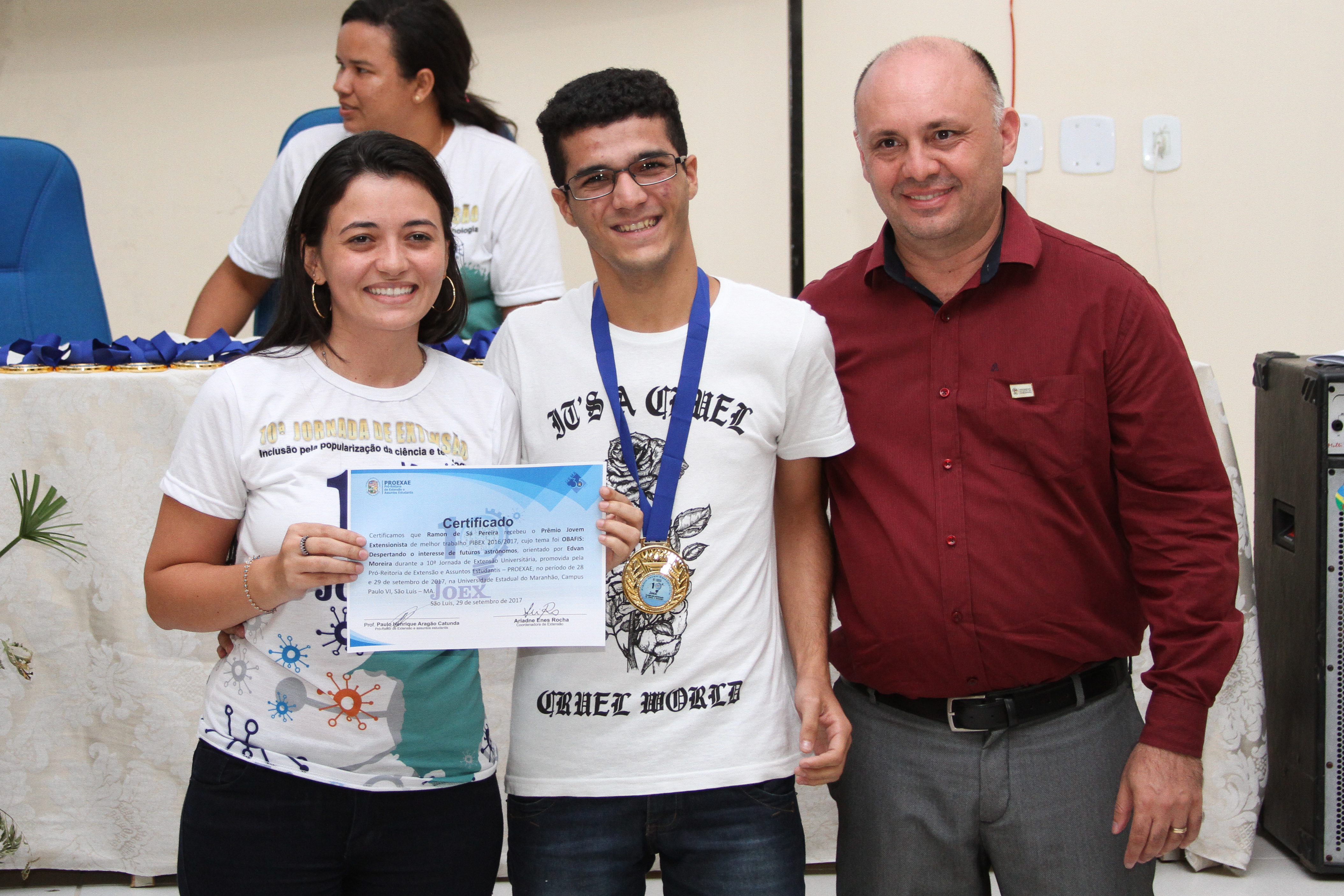 Projeto de extensão do curso de Física é premiado na 10ª JOEX