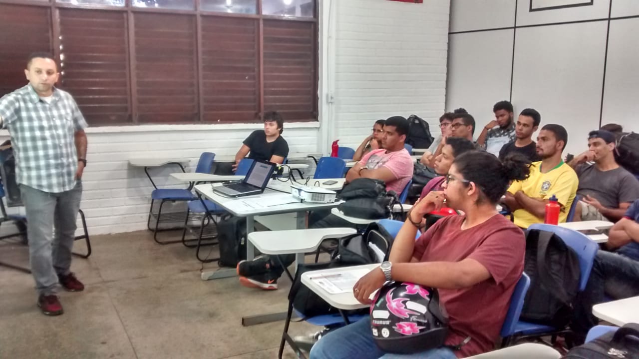 Alunos Residentes do Programa Residência Pedagógica do Curso de Física participam de reunião para dar início às atividades do programa